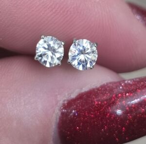 1.6 Ct Round Moissanite Stud Earrings, New  925 Sterling Silver